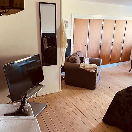 Den Gamle Apotekergaard * Hong