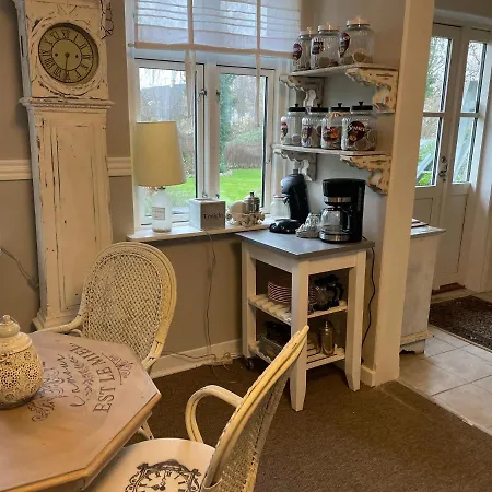 Den Gamle Apotekergaard * Hong