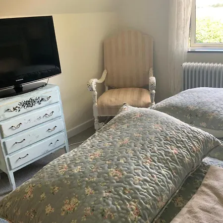 Bed & Breakfast Den Gamle Apotekergaard Hong