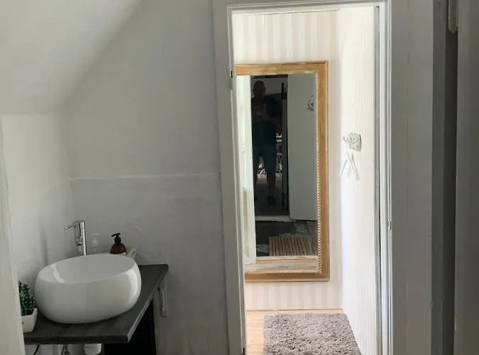 לינה וארוחת בוקר Den Gamle Apotekergaard