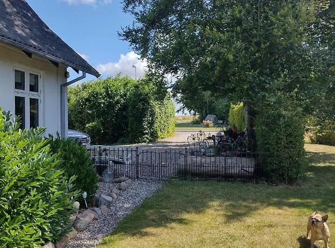 Den Gamle Apotekergaard לינה וארוחת בוקר Hong