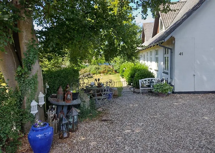 Den Gamle Apotekergaard לינה וארוחת בוקר Hong