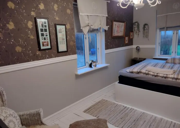 לינה וארוחת בוקר Den Gamle Apotekergaard Hong